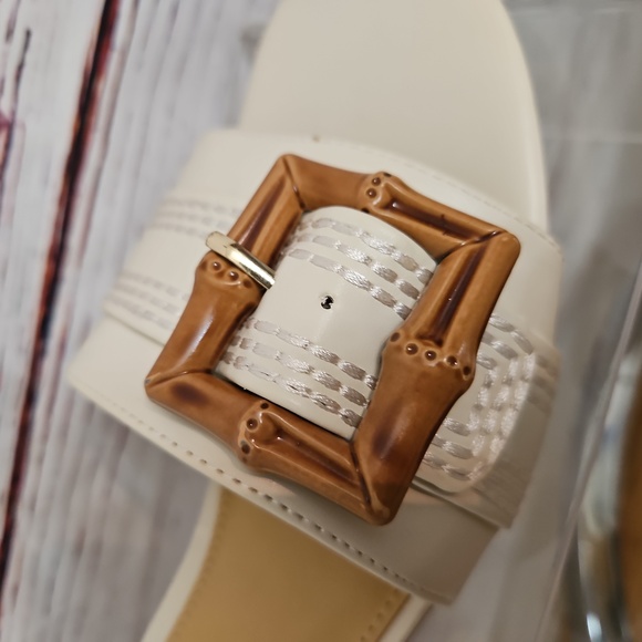 NWOT  Nine West Women's Garta Buckle Slide Sandals Size 9.5 - Picture 13 of 14